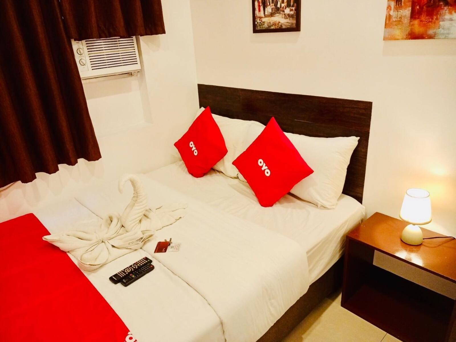 Oyo 888 City Stay Inns Fortview Bgc Pasig City Exteriör bild